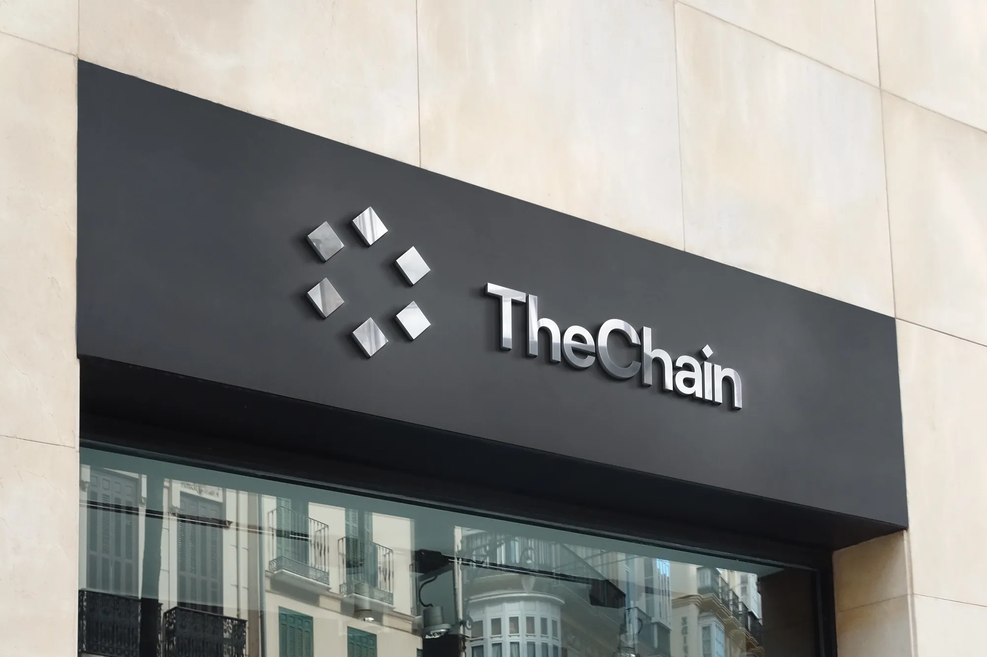 TheChain in use